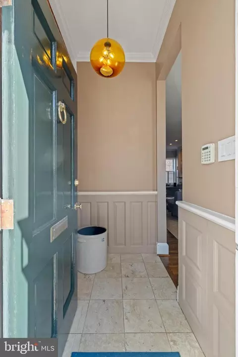 329 7th St NE, Washington, DC 20002 photo 5