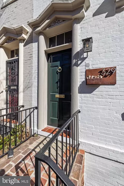 329 7th St NE, Washington, DC 20002 photo 3