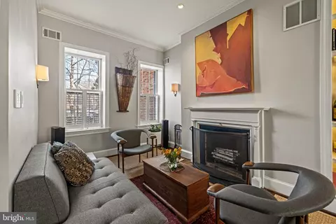 329 7th St NE, Washington, DC 20002 photo 10