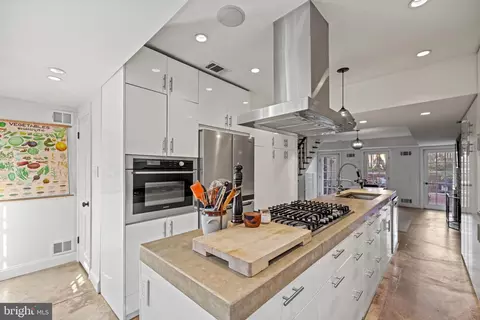329 7th St NE, Washington, DC 20002 photo 20
