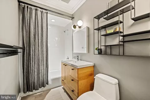329 7th St NE, Washington, DC 20002 photo 35