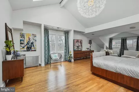 2735 Macomb St NW, Washington, DC 20008 photo 28
