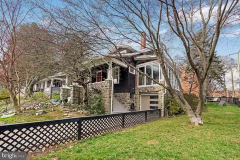 2735 Macomb St NW, Washington, DC 20008 photo 45