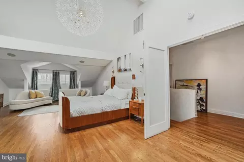 2735 Macomb St NW, Washington, DC 20008 photo 31