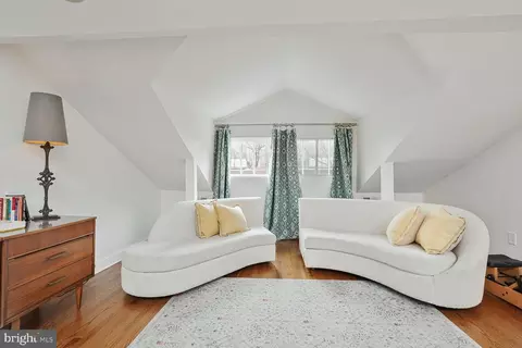 2735 Macomb St NW, Washington, DC 20008 photo 29