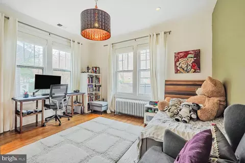 2735 Macomb St NW, Washington, DC 20008 photo 23