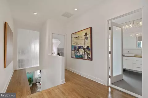 2735 Macomb St NW, Washington, DC 20008 photo 35