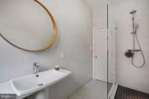 2735 Macomb St NW, Washington, DC 20008 photo 26
