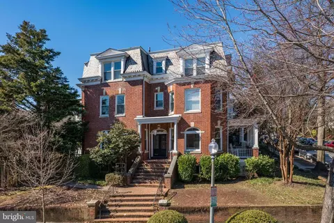 2862 28th St NW, Washington, DC 20008