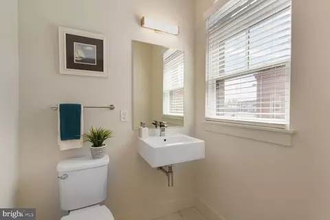 Other - 1309 E Street St SE #35, Washington, DC 20003 photo 5 of 13