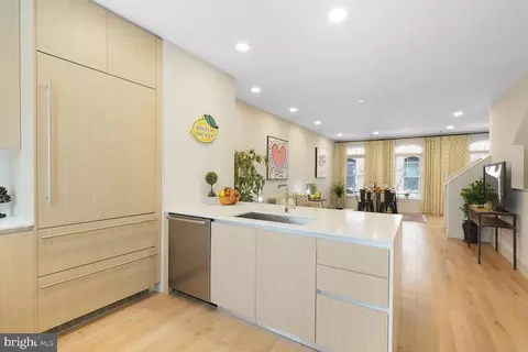 Entry Way - 1309 E Street St SE #35, Washington, DC 20003 photo 2 of 4