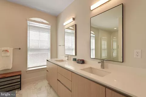 Other - 1309 E Street St SE #35, Washington, DC 20003 photo 6 of 13