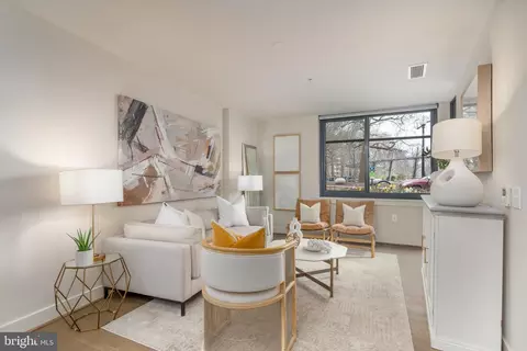 525 Water St SW #107, Washington, DC 20024