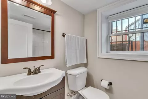 707 Florida Ave NE, Washington, DC 20002 photo 17