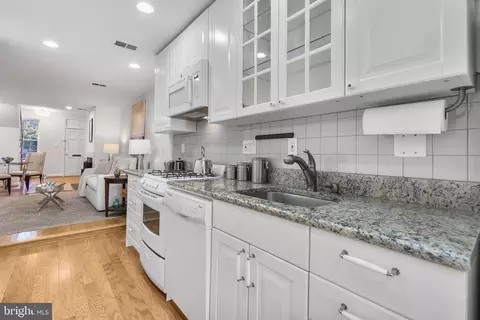 527 5th St SE, Washington, DC 20003 photo 9
