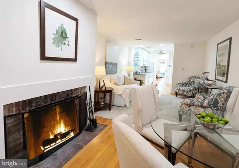 527 5th St SE, Washington, DC 20003 photo 3