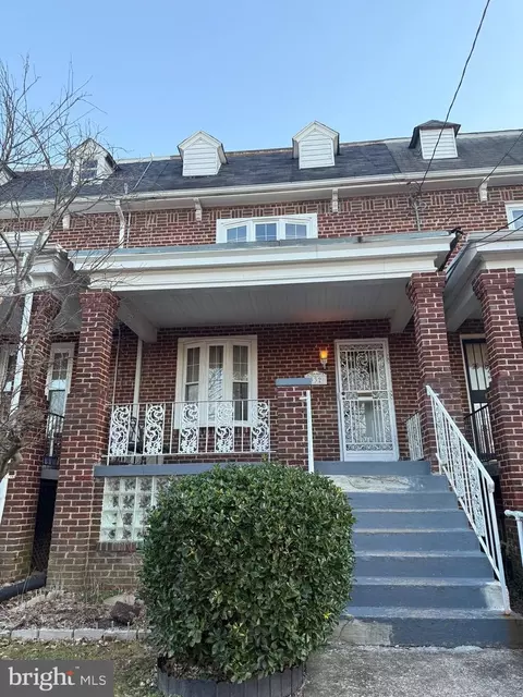332 Emerson St NW, Washington, DC 20011