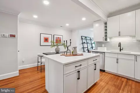 1707 D St SE, Washington, DC 20003 photo 8