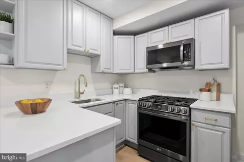 28 33rd St NE, Washington, DC 20019