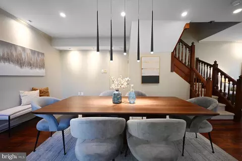 Dining - 1353 E Capitol St SE, Washington, DC 20003 photo 3 of 3