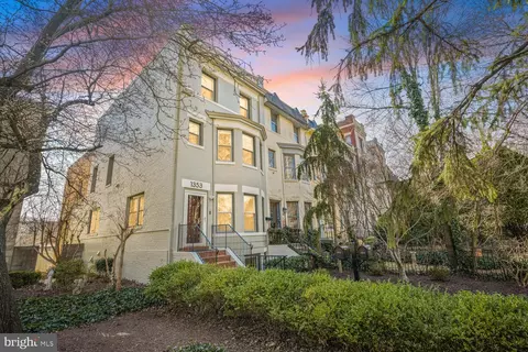 1353 E Capitol St SE, Washington, DC 20003