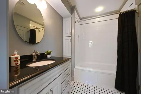 Bath - 1353 E Capitol St SE, Washington, DC 20003 photo 4 of 6
