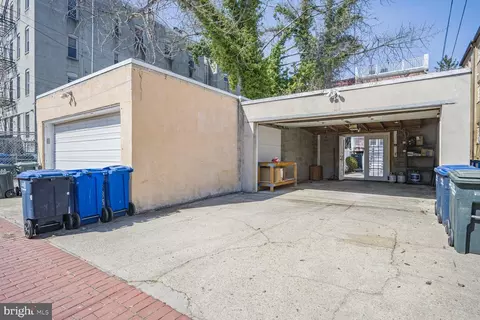 Exterior - 1353 E Capitol St SE, Washington, DC 20003 photo 4 of 4
