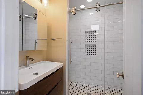 Bath - 1353 E Capitol St SE, Washington, DC 20003 photo 5 of 6