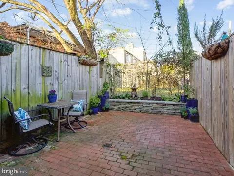27 17th St SE, Washington, DC 20003 photo 25