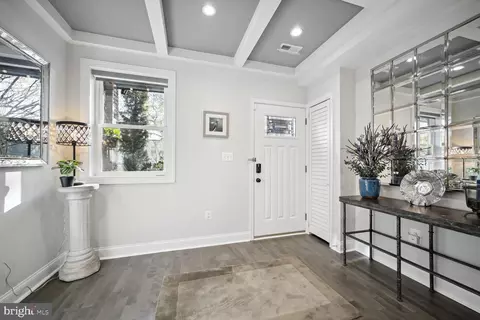 27 17th St SE, Washington, DC 20003 photo 6