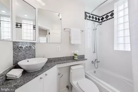 1735 U St NW #1, Washington, DC 20009 photo 17