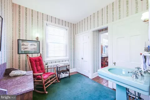 Bath - 2805 P St NW, Washington, DC 20007 photo 2 of 3