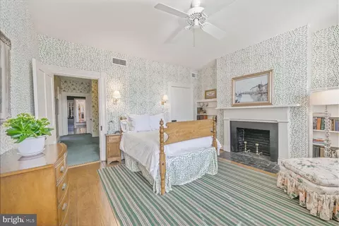 Bedroom - 2805 P St NW, Washington, DC 20007 photo 2 of 10
