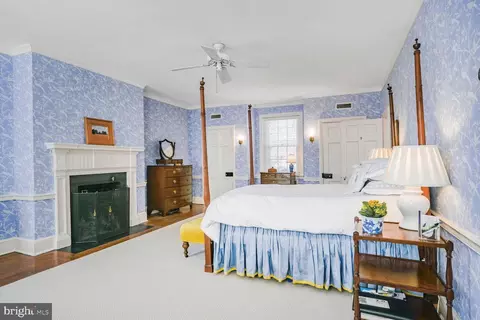 Bedroom - 2805 P St NW, Washington, DC 20007 photo 6 of 10