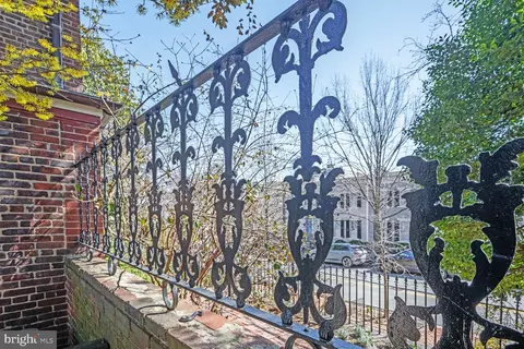 Exterior - 2805 P St NW, Washington, DC 20007 photo 7 of 11