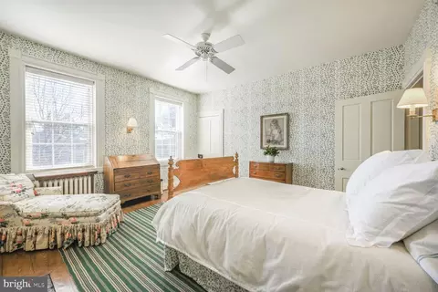 Bedroom - 2805 P St NW, Washington, DC 20007 photo 3 of 10