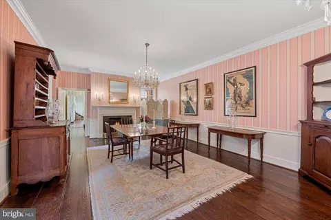 Dining - 2805 P St NW, Washington, DC 20007 photo 2 of 4