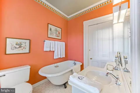 Bath - 2805 P St NW, Washington, DC 20007 photo 1 of 3