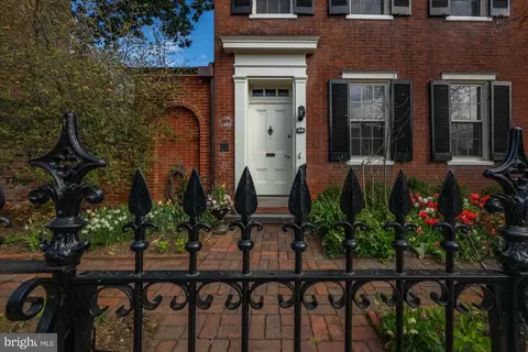 Exterior - 2805 P St NW, Washington, DC 20007 photo 2 of 11