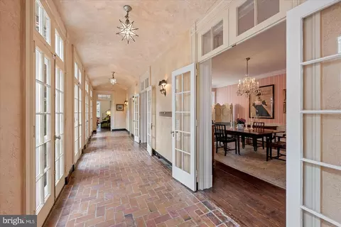 Entry Way - 2805 P St NW, Washington, DC 20007 photo 4 of 9