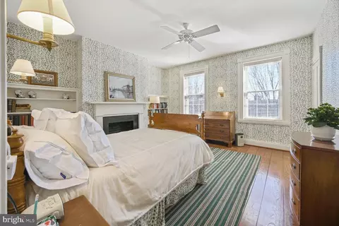 Bedroom - 2805 P St NW, Washington, DC 20007 photo 1 of 10