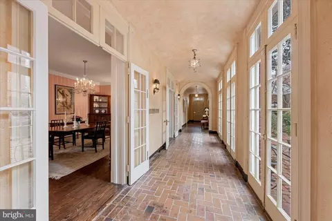 Entry Way - 2805 P St NW, Washington, DC 20007 photo 6 of 9