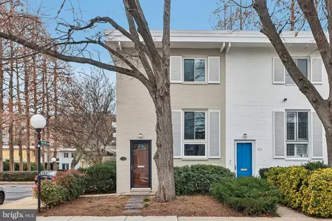 715 3rd St SW #608, Washington, DC 20024