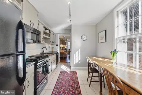 Kitchen - 729 10th St SE, Washington, DC 20003 photo 3 of 3