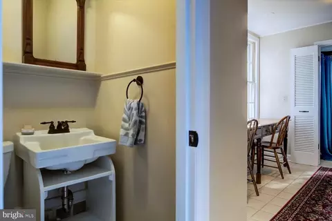 Other - 729 10th St SE, Washington, DC 20003 photo 8 of 11