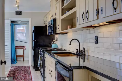 Kitchen - 729 10th St SE, Washington, DC 20003 photo 1 of 3