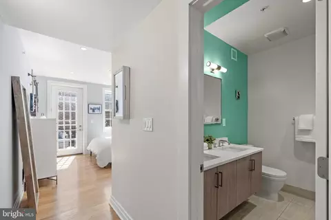 611 D St SE #4A, Washington, DC 20003 photo 25
