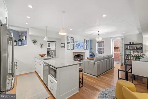 611 D St SE #4A, Washington, DC 20003 photo 2