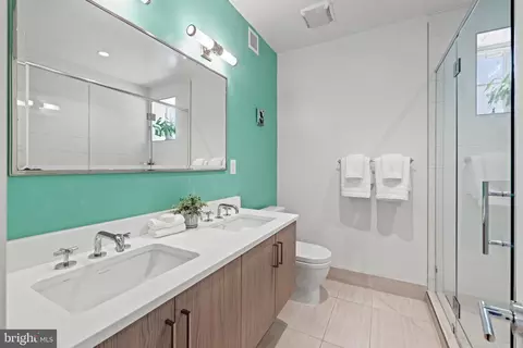 611 D St SE #4A, Washington, DC 20003 photo 24