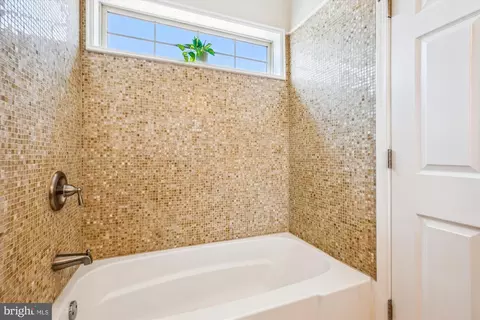 1134 4th St NE, Washington, DC 20002 photo 27